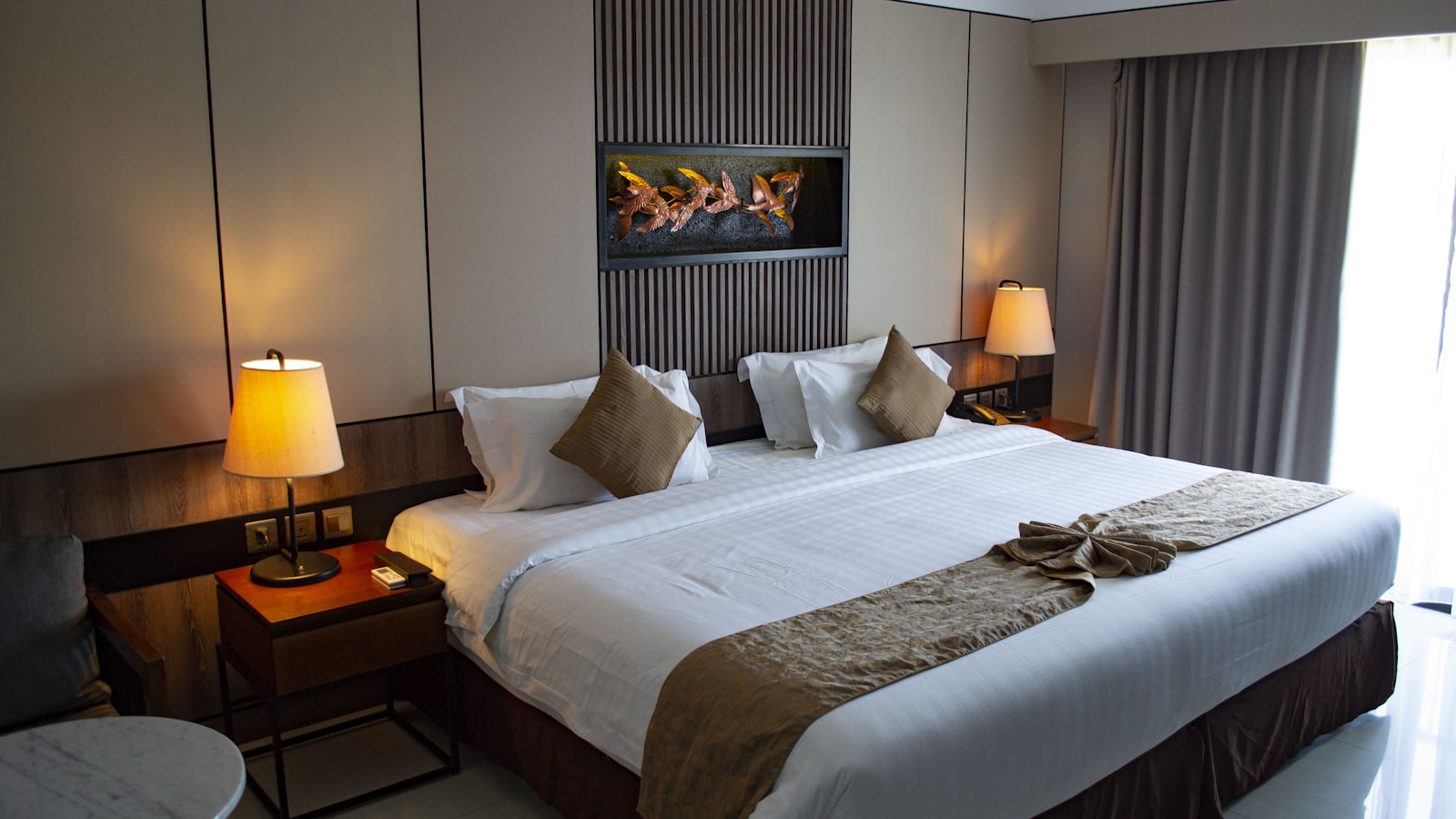 How to Book a Hotel in China as a Foreign Tourist (2026) — cover photo