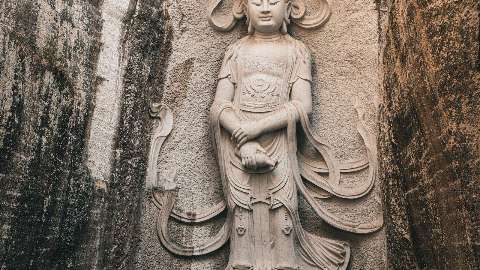 Central Ancient Capitals Route: Luoyang, Kaifeng & the Heart of China (2026) — cover photo
