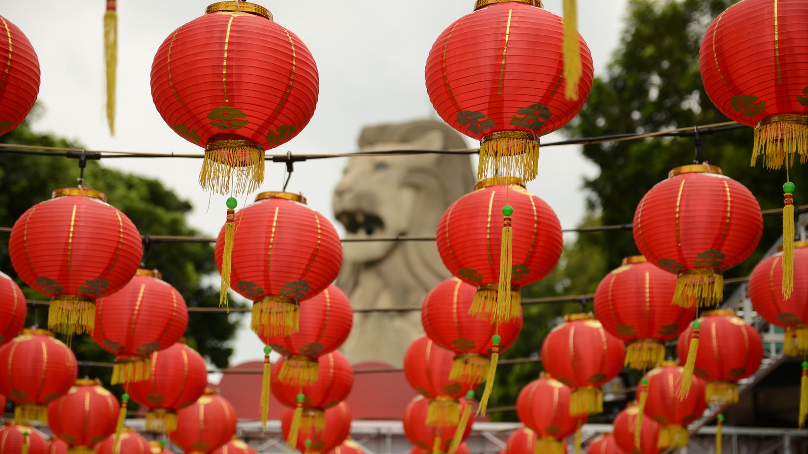 China Festival Travel Tips: Crowds, Booking, Dates (2026) — cover photo