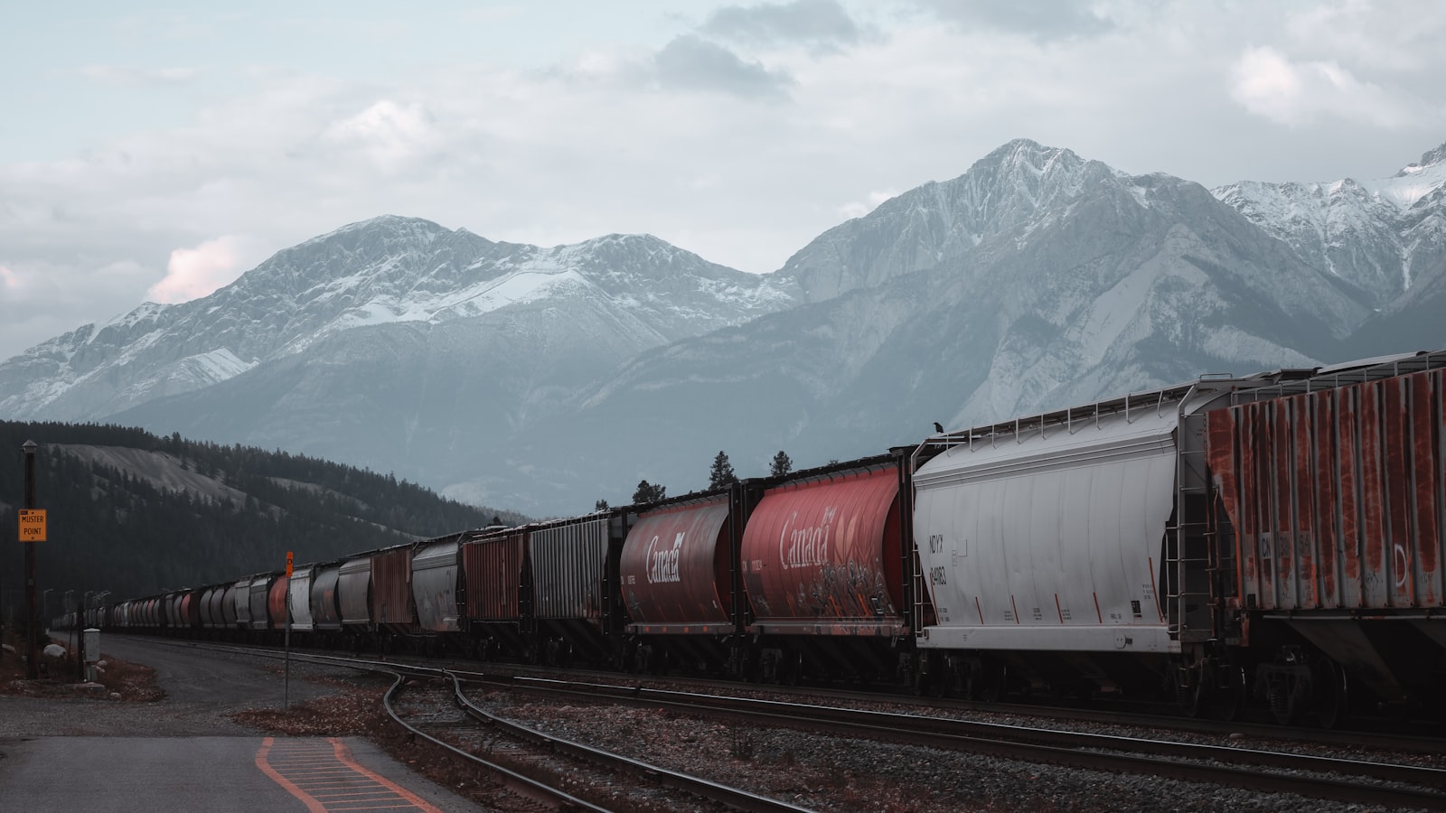 China's Most Scenic Rail Routes: The Best Train Journeys (2026) — cover photo