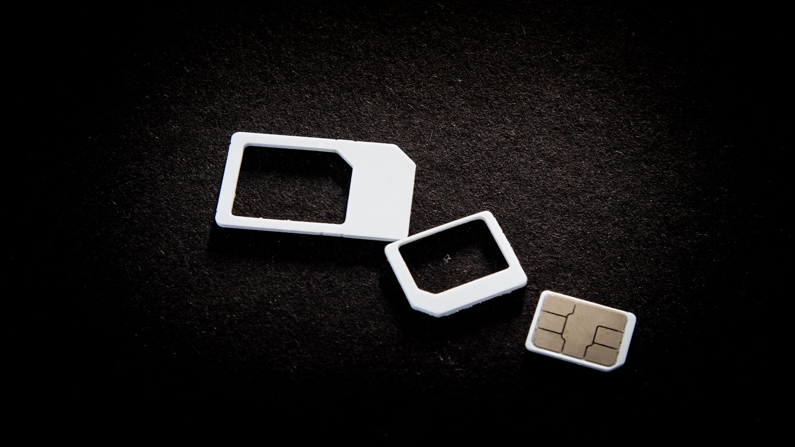 SIM Card for China: Physical SIM vs eSIM (2026) — cover photo