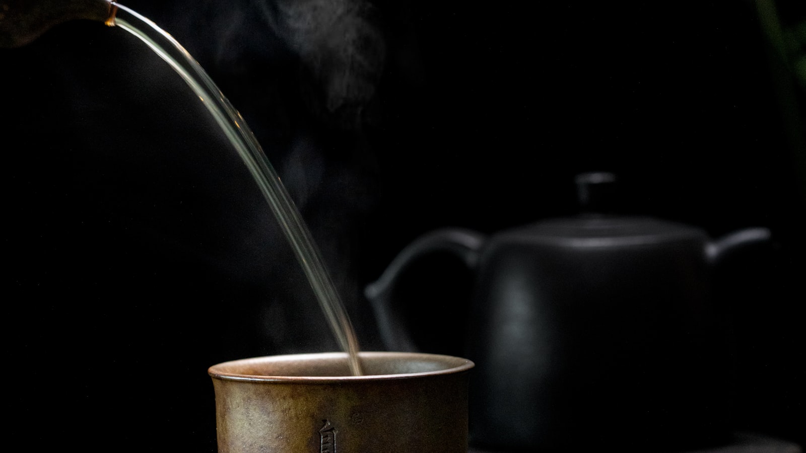 Chinese Drinks Guide: Baijiu, Beer, Tea & Milk Tea — cover photo
