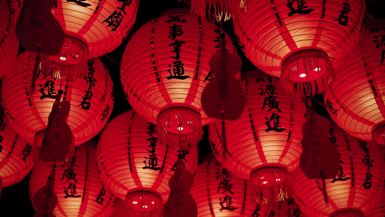 Festivals in China Dates: Plan Around the Crowds — cover photo