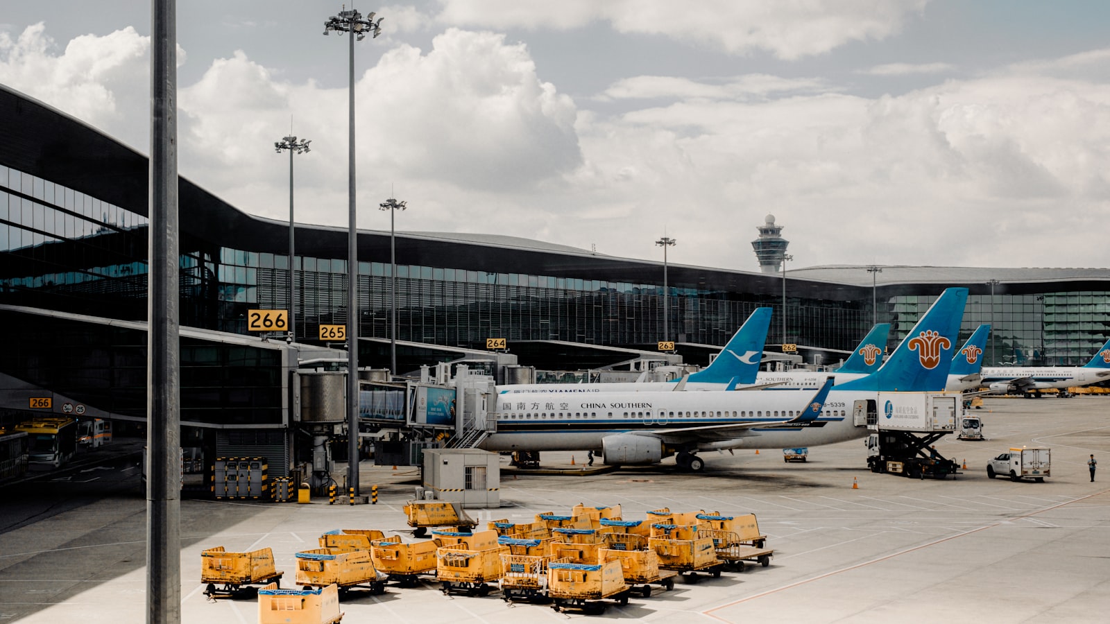 Guangzhou Airport to the City: Baiyun & T3 (2026) — cover photo