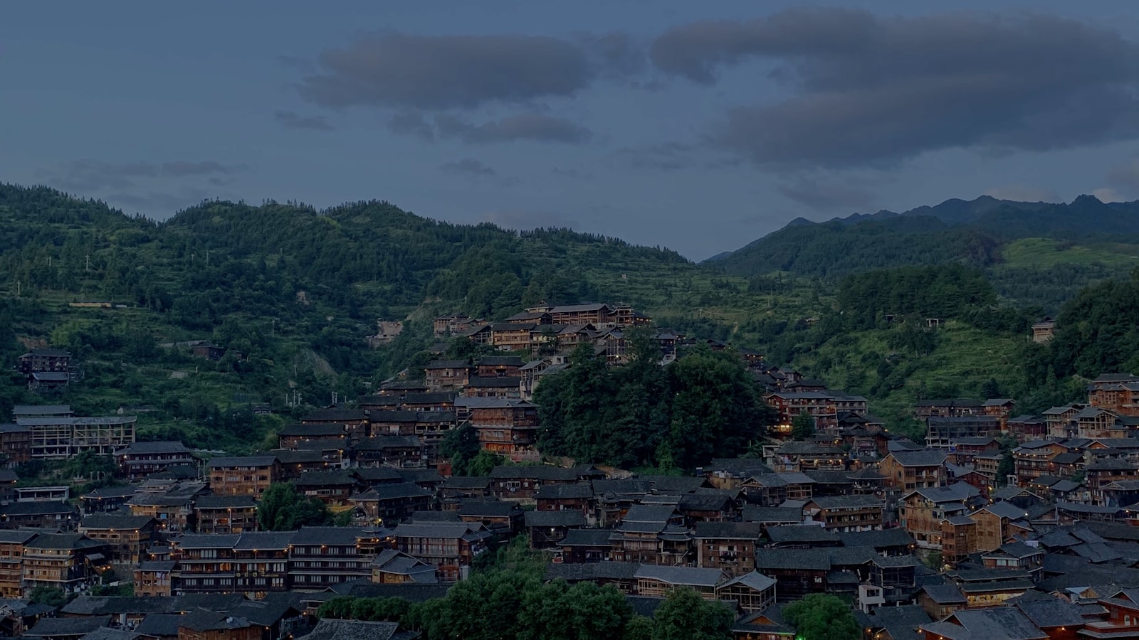 Guiyang Travel Guide (2026): Gateway to the Waterfalls — cover photo
