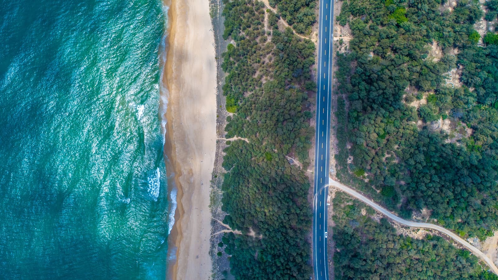 Hainan Travel Guide (2026) — cover photo