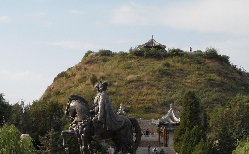 A statue at the Wang Zhaojun Tomb south of Hohhot