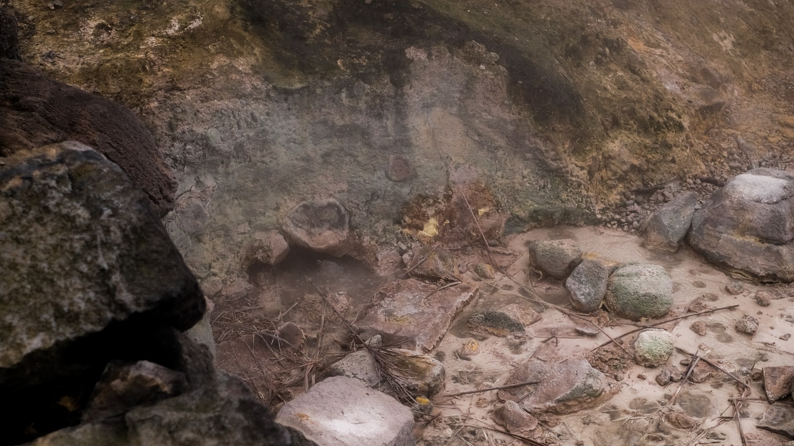Hot Springs in China: The Best Onsen-Style Spas (2026) — cover photo