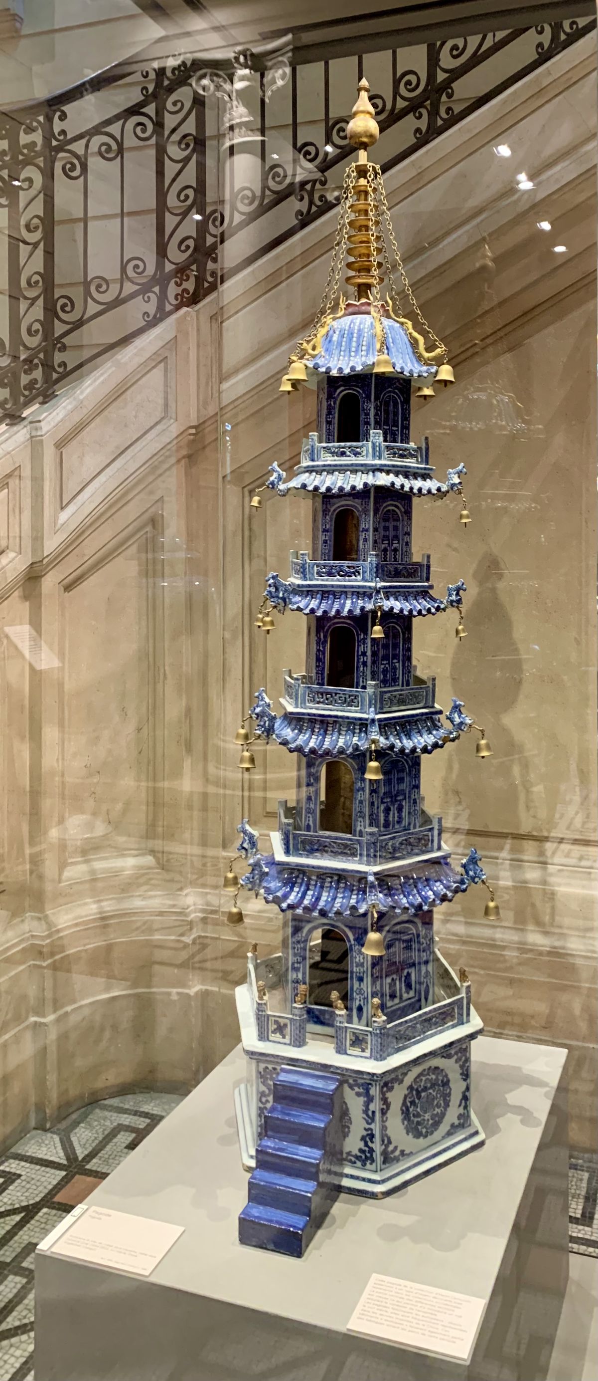 File:Pagoda; porcelain with cobalt blue under the glaze, gilt metal; Qing Dynasty (1644-1911), 19th century, China, Jingdezhen (Jiangxi); M.C. 3594. Legs Henri Cernuschi, 1896.jpg
