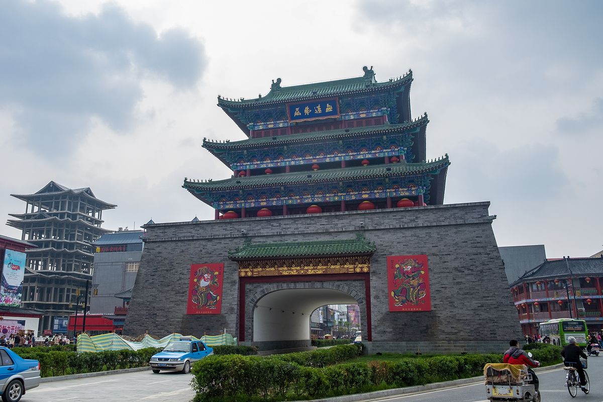 The Drum Tower at the heart of Kaifeng’s old streets