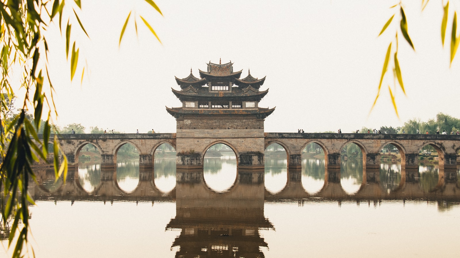 Kaifeng Guide (2026): Song Dynasty Capital & Qingming Gardens — cover photo