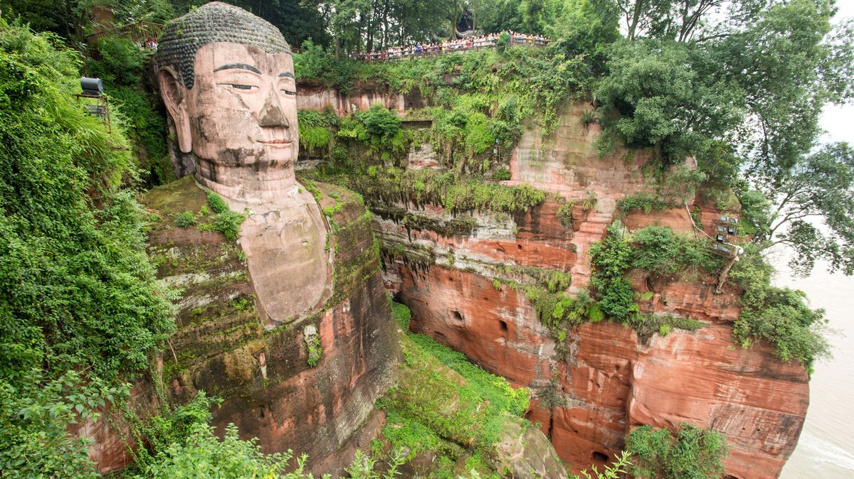 File:Leshan Giant Buddha, 20161102.jpg