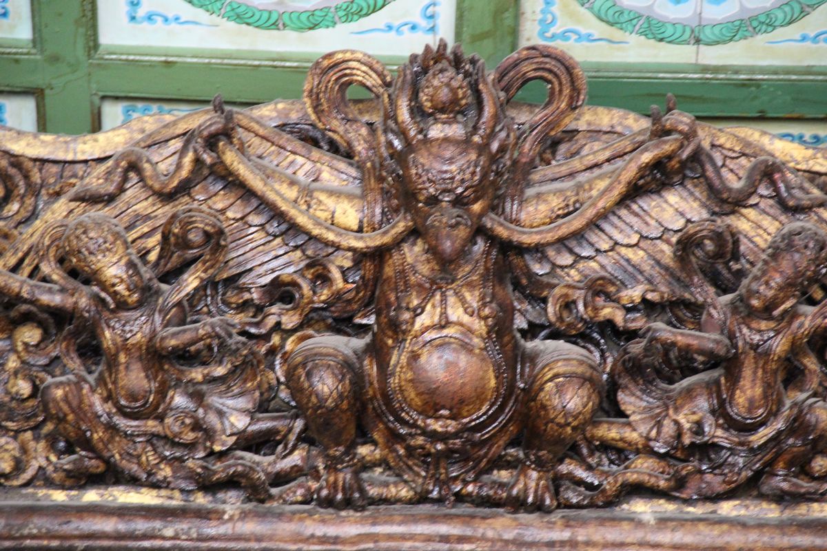 File:2011-06 White Horse Temple 05.jpg