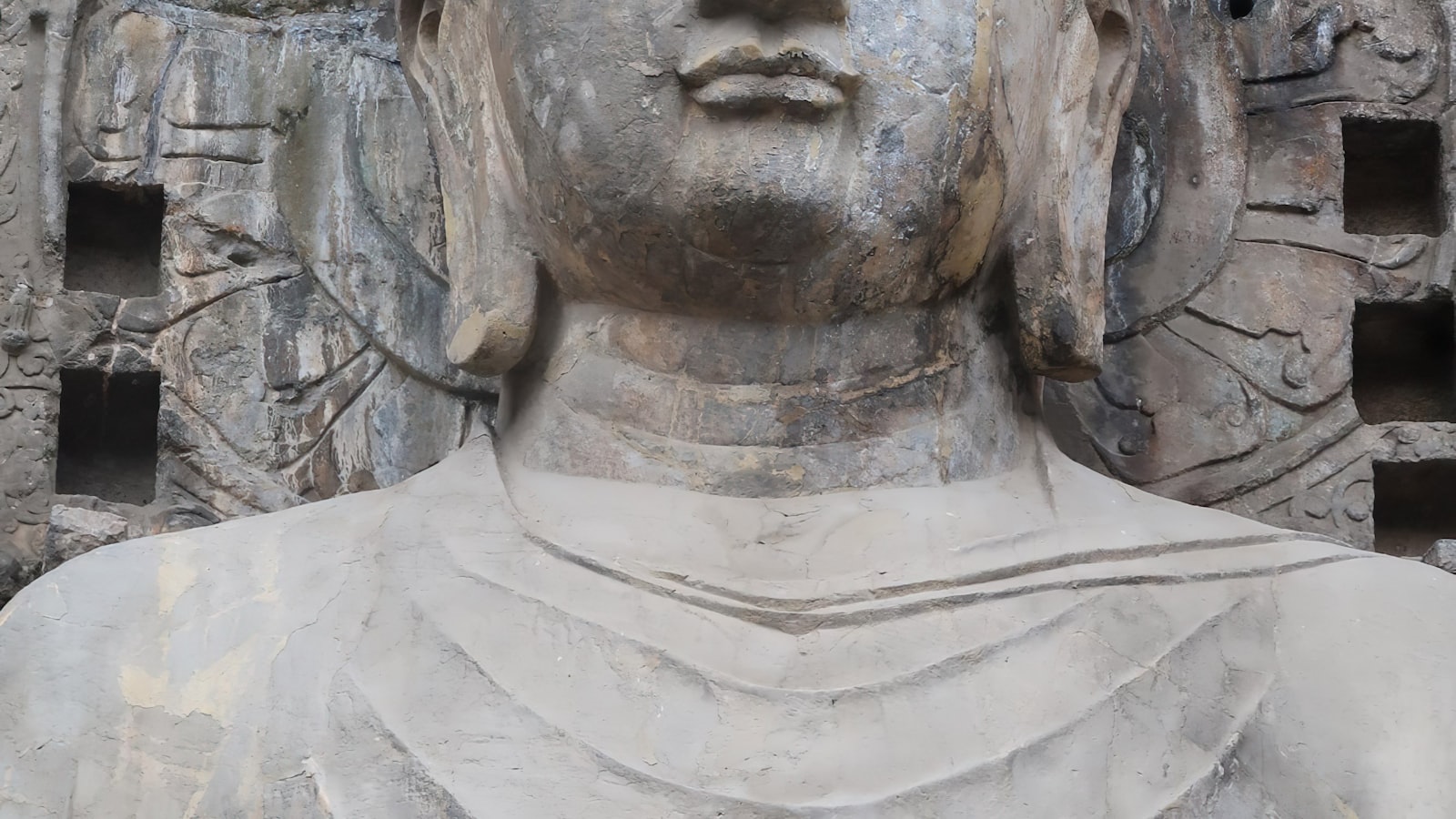 Luoyang Travel Guide (2026): Longmen Grottoes & More — cover photo