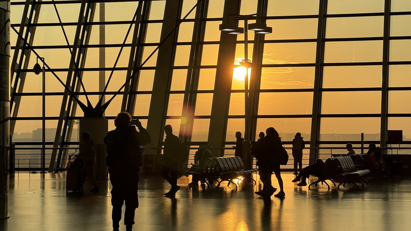 Shanghai Airports to the City: Pudong & Hongqiao — cover photo