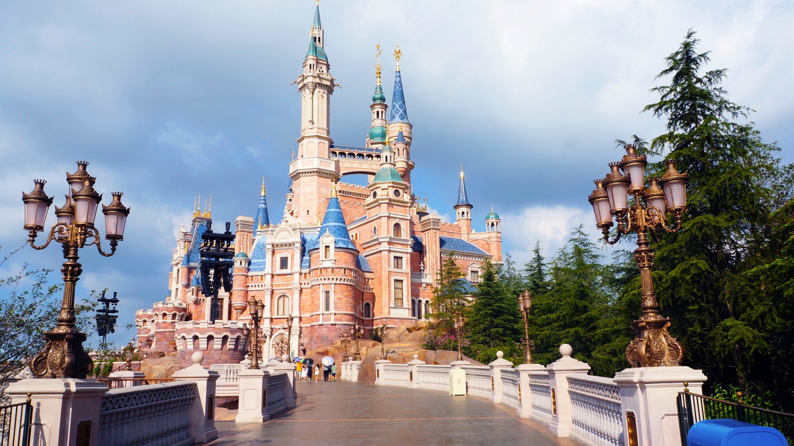 Shanghai Disneyland Guide: Tickets, Rides & Tips (2026) — cover photo