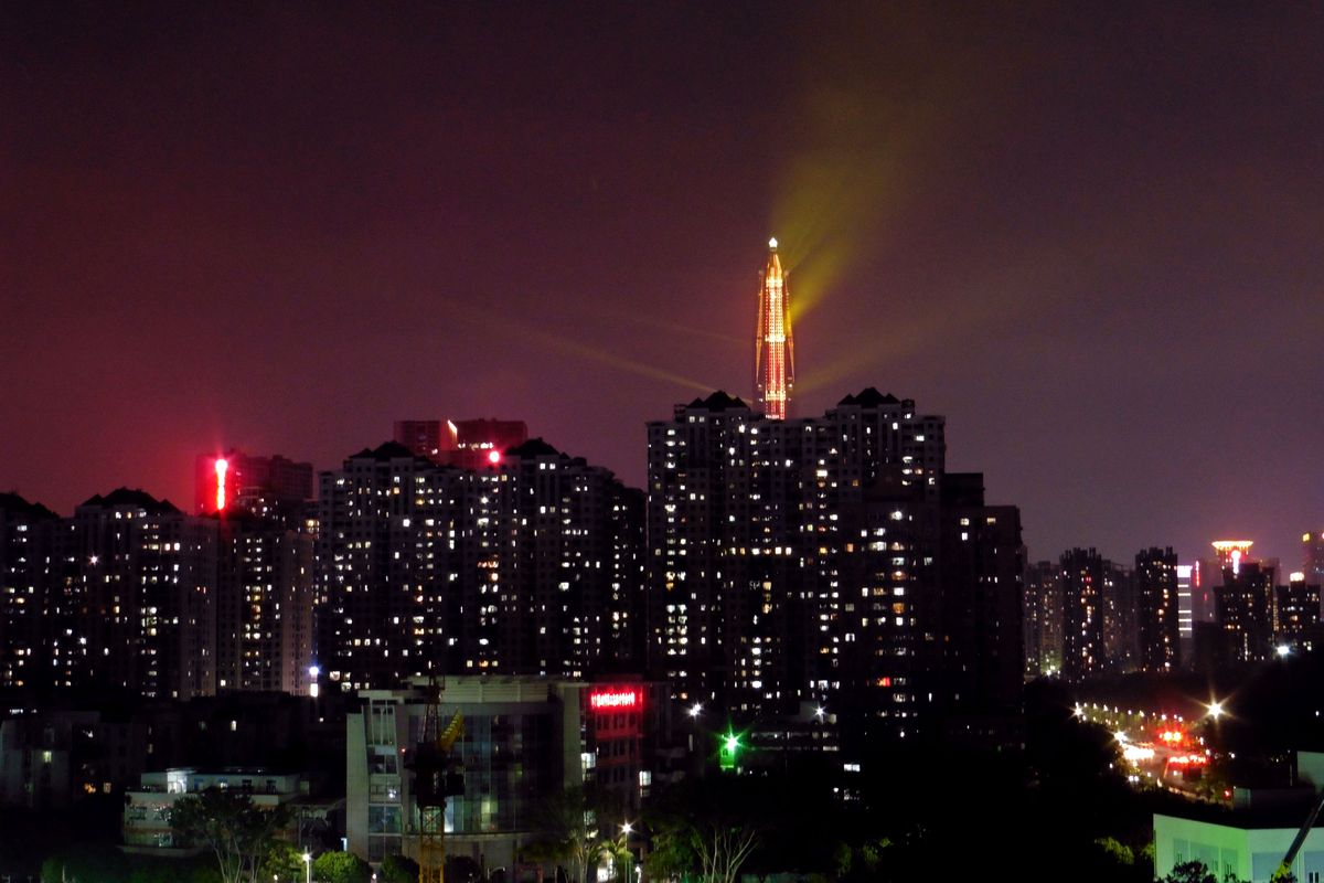 File:PingAn Finance Centre at Night Shenzhen City China (41379919314).jpg