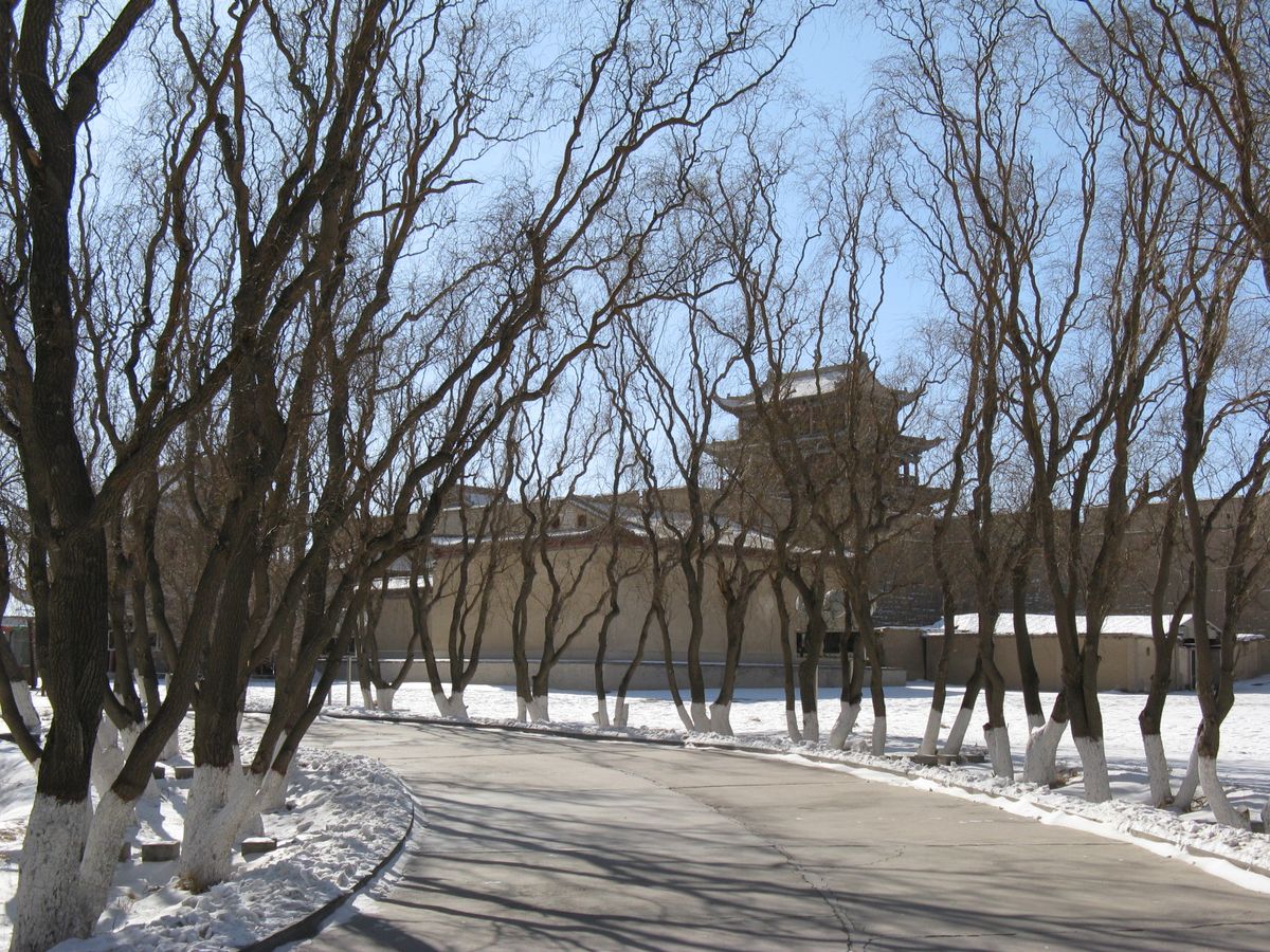 File:Great Wall as It Appears near the Fort at Jiayuguan, Gansu Province, China, 1875 WDL2068.png