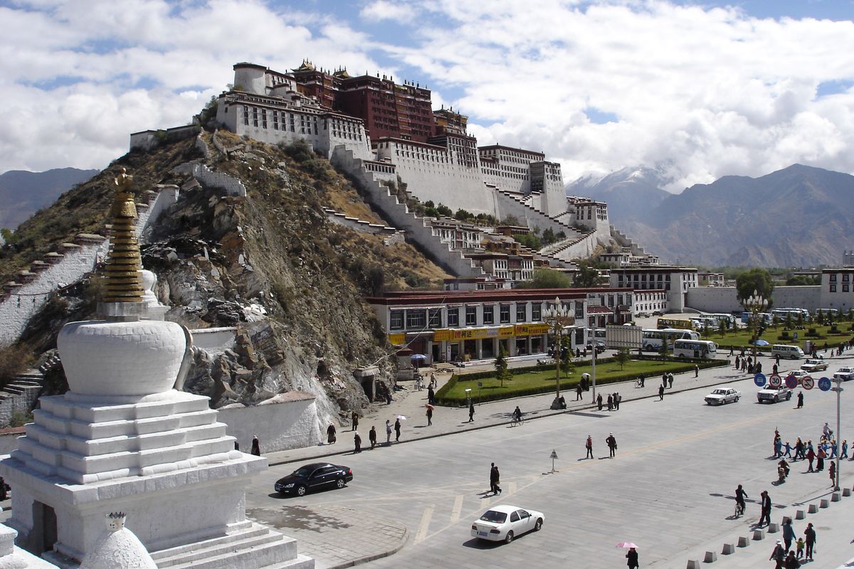 File:"Palace of Dalai Lama on Potala at Lhasa" in 1906 - Image from page of "Lhasa and its mysteries - with a record of the expedition of 1903-1904" (1906).jpg
