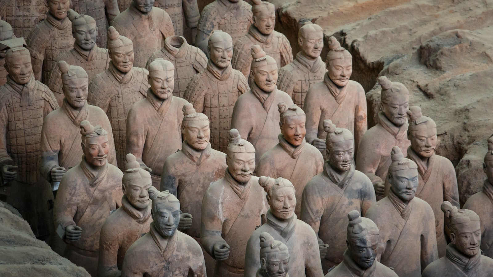 Xi'an Day Trips: Huashan, Famen Temple & the Terraces (2026) — cover photo