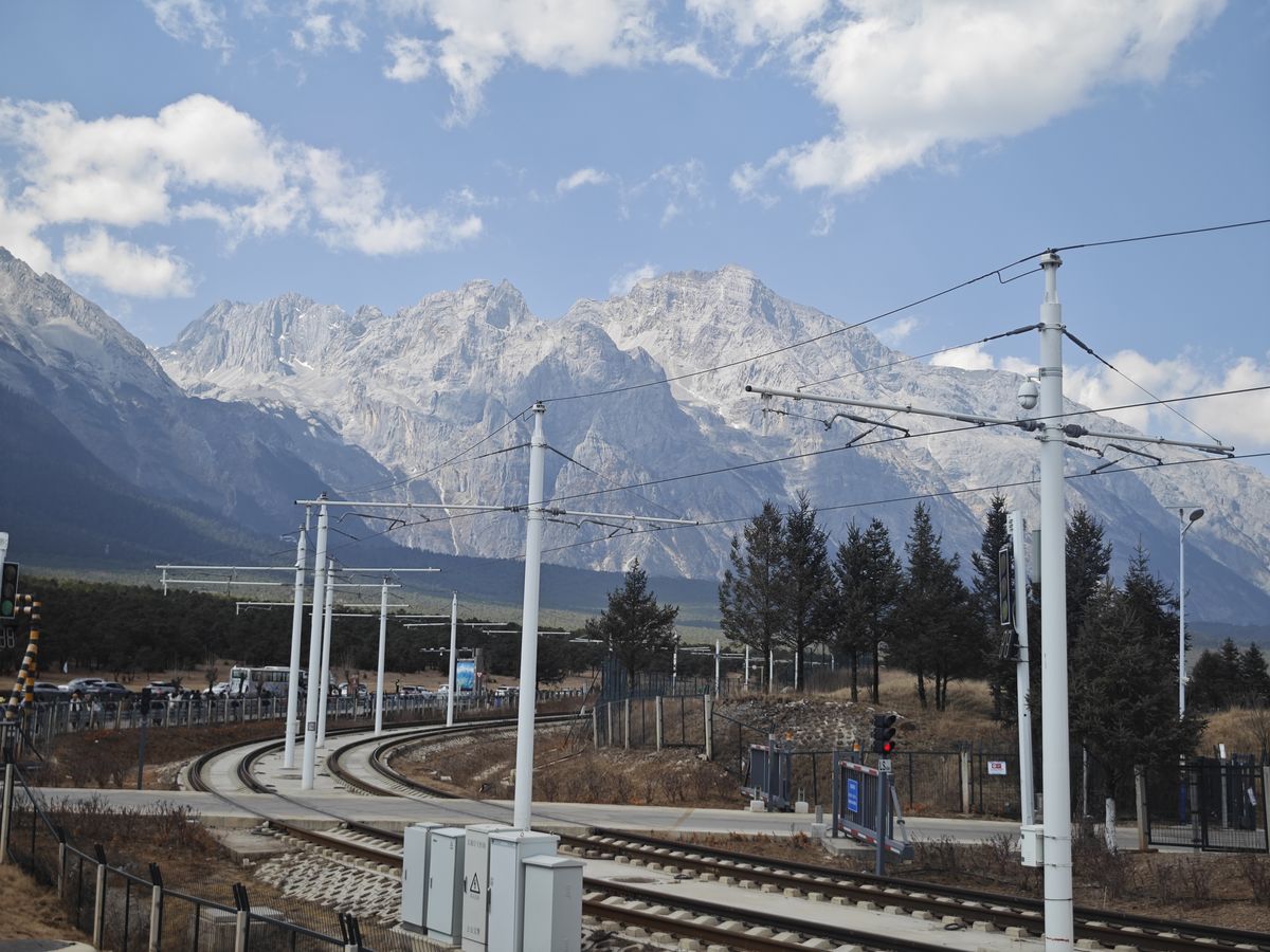 File:Jade Dragon Snow Mountain 20260221-1.jpg