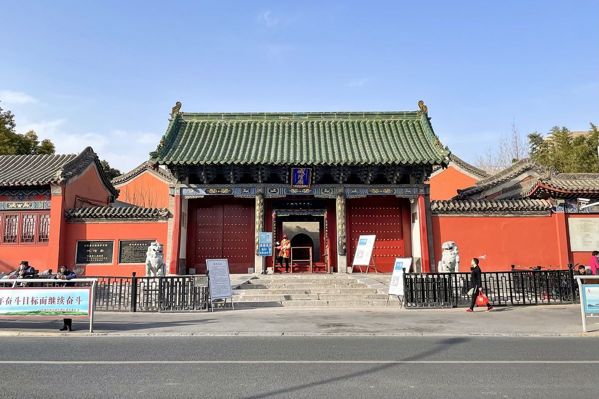 The restored City God Temple in Zhengzhou’s old quarter